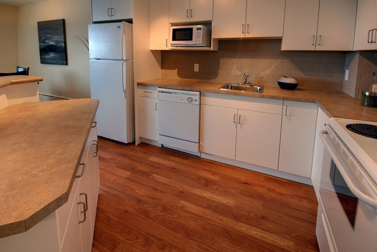 2 Bedroom Apartments For Rent In Winnipeg At Lanark Tower Photo 4 RentersPages L145028?mtime=1462406645