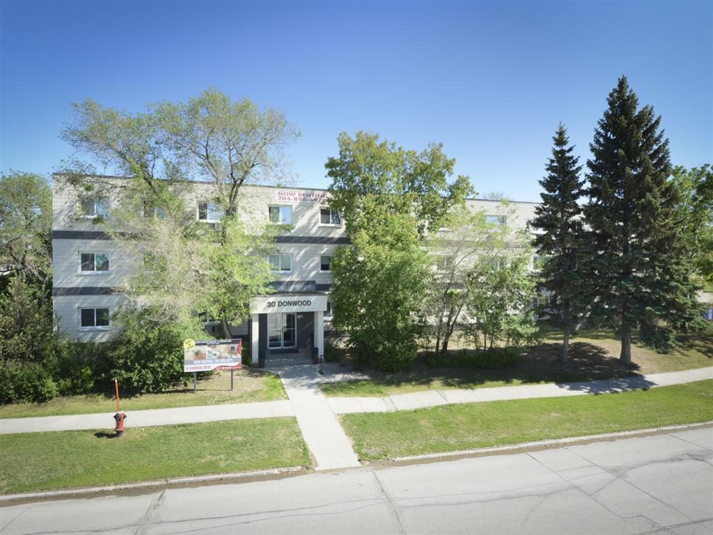 1 bedroom Apartments for rent in Winnipeg at Tudor Apartments - Photo 01 - RentersPages – L408400